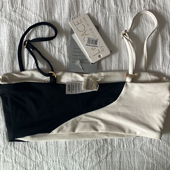 L*Space NWT Domino Ari Black White Color-block Bikini Top XS $99 - Picture 4 of 4